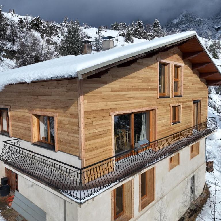 Très belle maison spacieuse et lumineuse, vue sur la station de Risoul et de Vars - Eygliers - Chalet 2 Chambres - 65