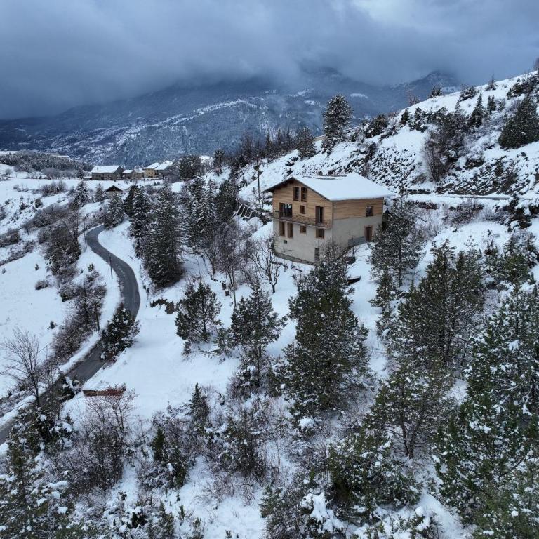Très belle maison spacieuse et lumineuse, vue sur la station de Risoul et de Vars - Eygliers - Chalet 2 Chambres - 74