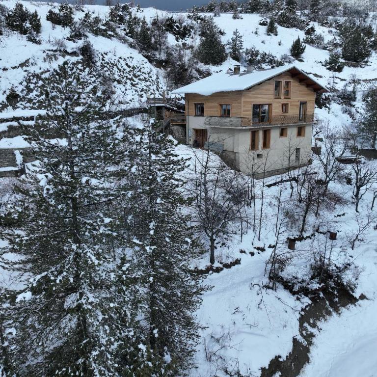 Très belle maison spacieuse et lumineuse, vue sur la station de Risoul et de Vars - Eygliers - Chalet 2 Chambres - 73