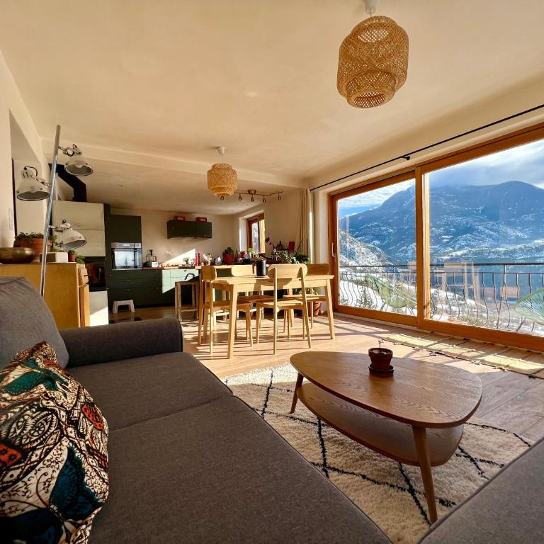 Très belle maison spacieuse et lumineuse, vue sur la station de Risoul et de Vars - Eygliers - Chalet 2 Chambres - 6