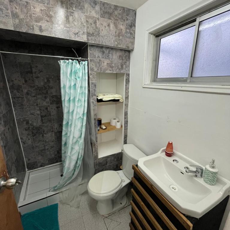 Habitación independiente con baño privado - One-Bedroom Apartment - 3