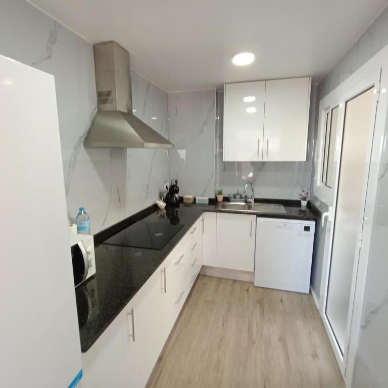 Cozy and sunny penthouse Fira BCN - Apartamento de 2 dormitorios - 7