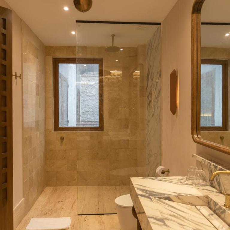 Hotel Palacio del Agua by Faranda Boutique - Deluxe Queen Room with Two Queen Beds - 5