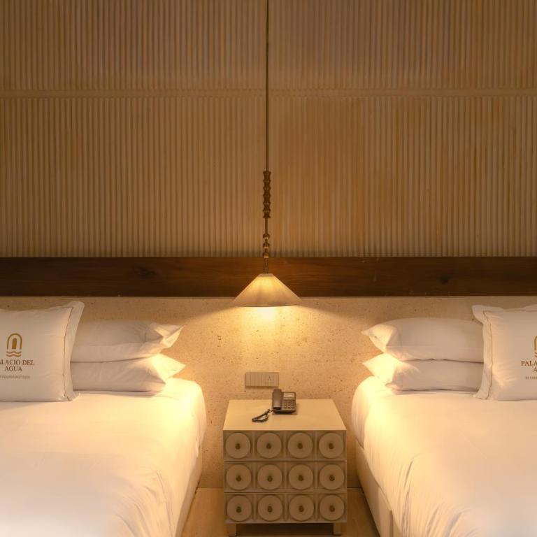 Hotel Palacio del Agua by Faranda Boutique - Deluxe Queen Room with Two Queen Beds - 2