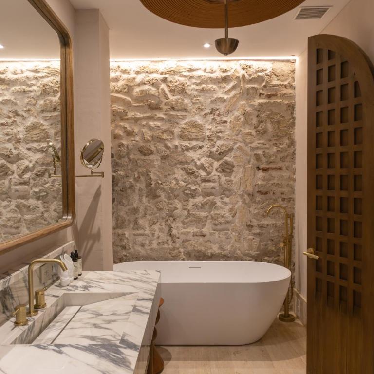 Hotel Palacio del Agua by Faranda Boutique - Deluxe Queen Room with Two Queen Beds - 1