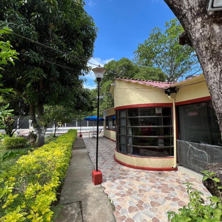 Casa Quinta con Piscina - Condominio El Rincón del Edén - Casa de 3 dormitorios - 44