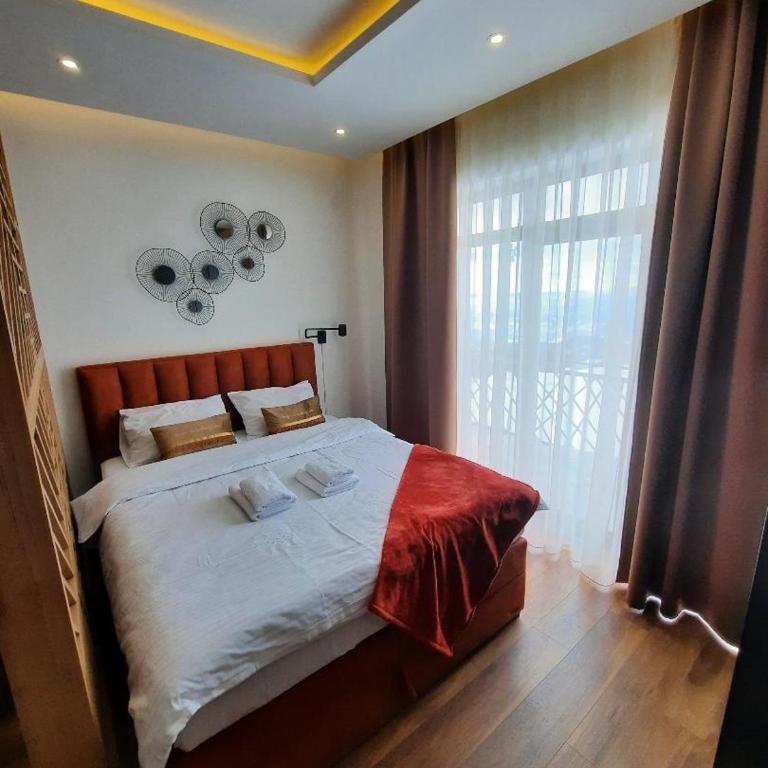 White Lady - One-Bedroom Apartment - 1