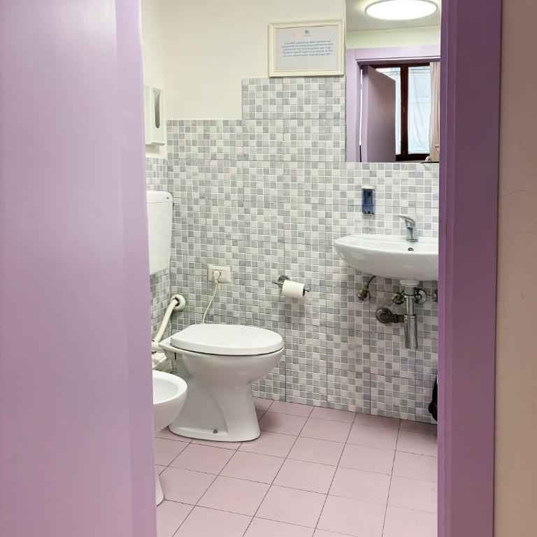 Holihome Le Rose - Family Room with Private Bathroom - 2