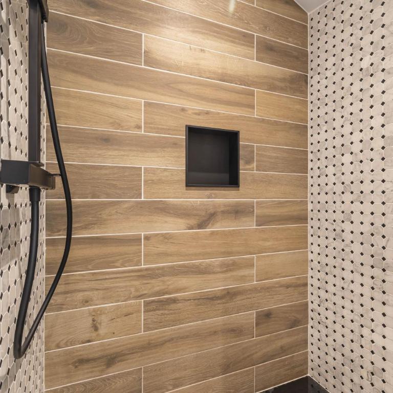 Quinte Flush - Deluxe Apartment mit 2 Schlafzimmern - 17