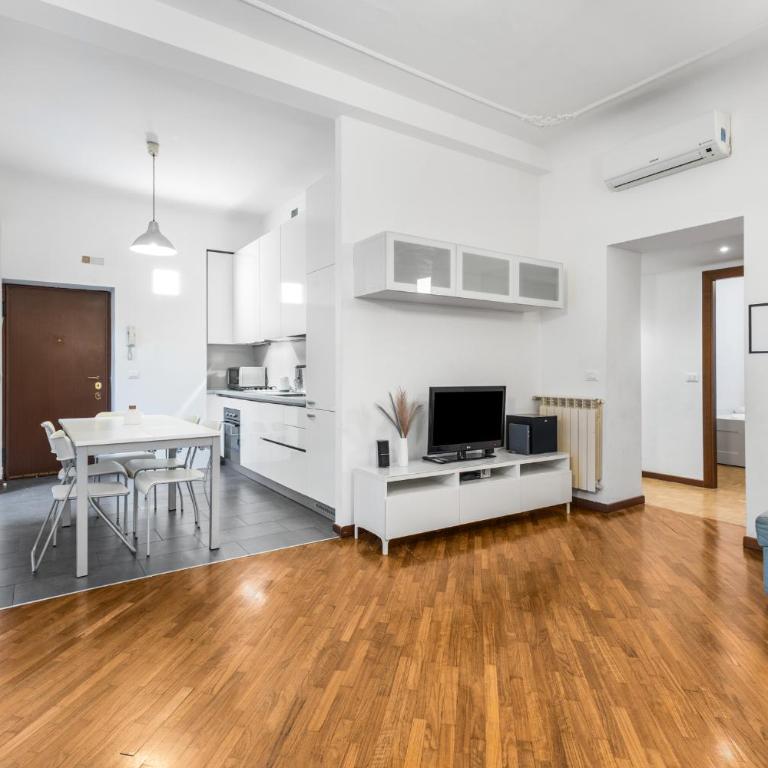 Fara apt - Centro - 8 posti - wifi - Appartamento con 3 Camere da Letto - 5