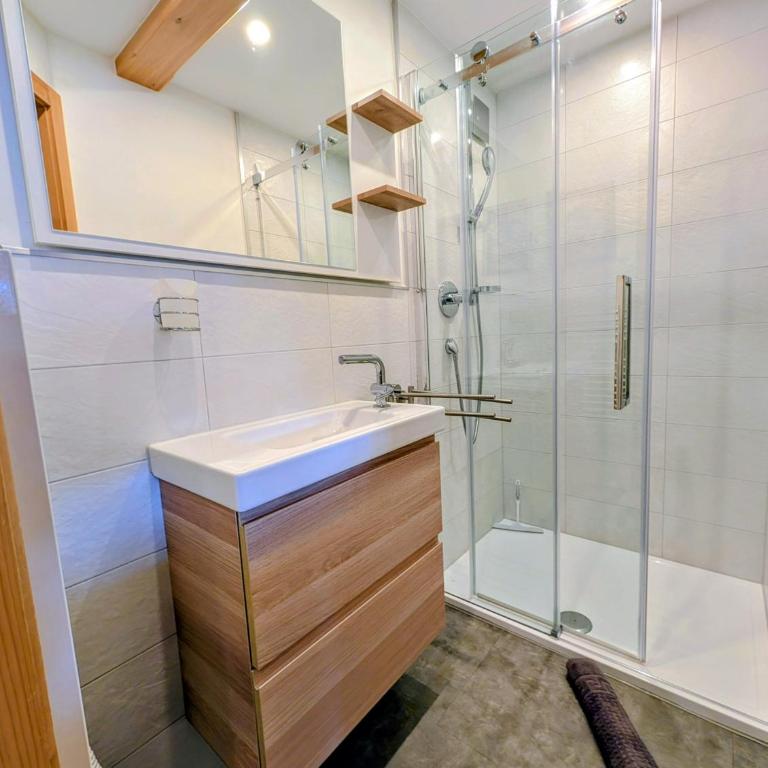 Haus DiRol - Apartment mit 2 Schlafzimmern und Balkon - 20