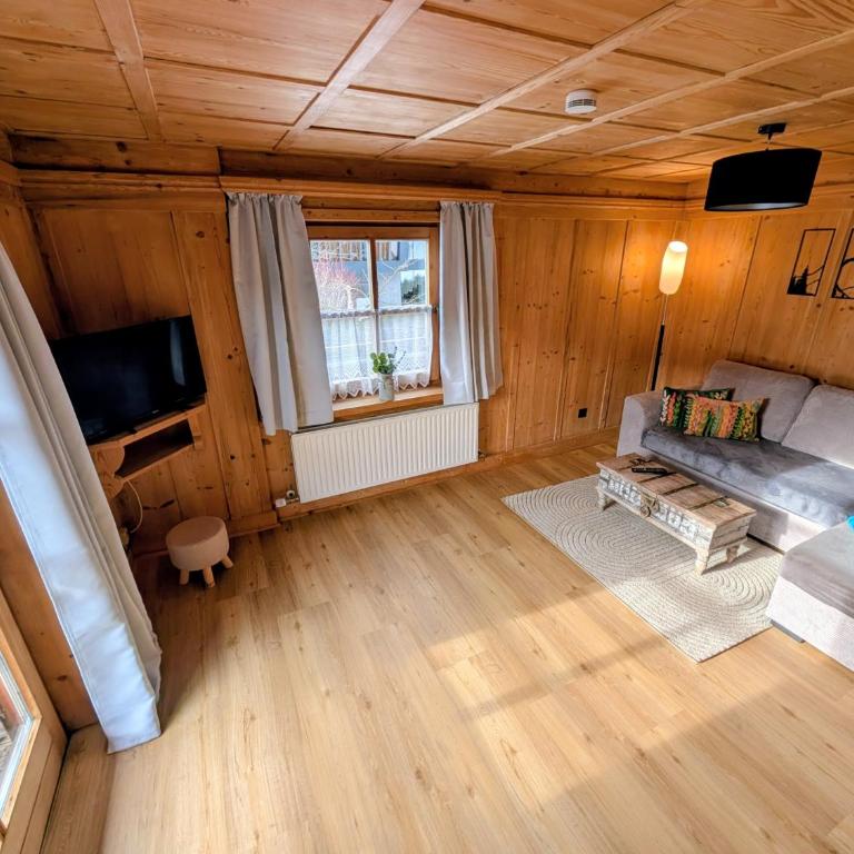 Haus DiRol - Apartment mit 2 Schlafzimmern und Balkon - 17