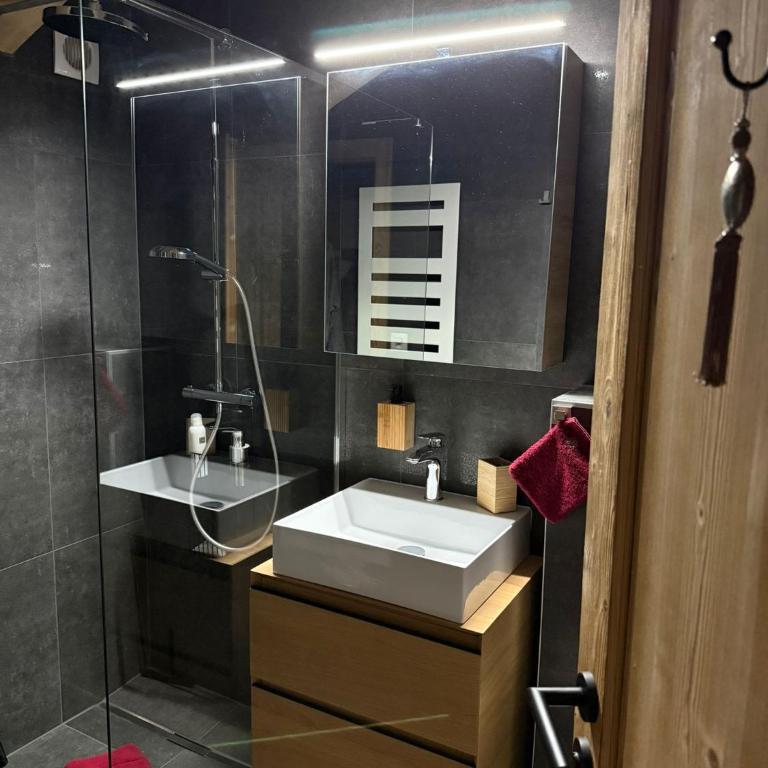 Appartement de haut standing à la montagne - Appartamento con 2 Camere da Letto e con Vista Montagna - 12