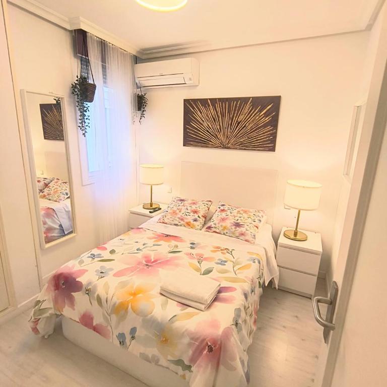 En PLENO CENTRO - Especial para GRUPOS o FAMILIAS - GRAN VÍA - CALLAO - SOL - PLAZA ESPAÑA - Apartamento de 3 dormitorios - 53