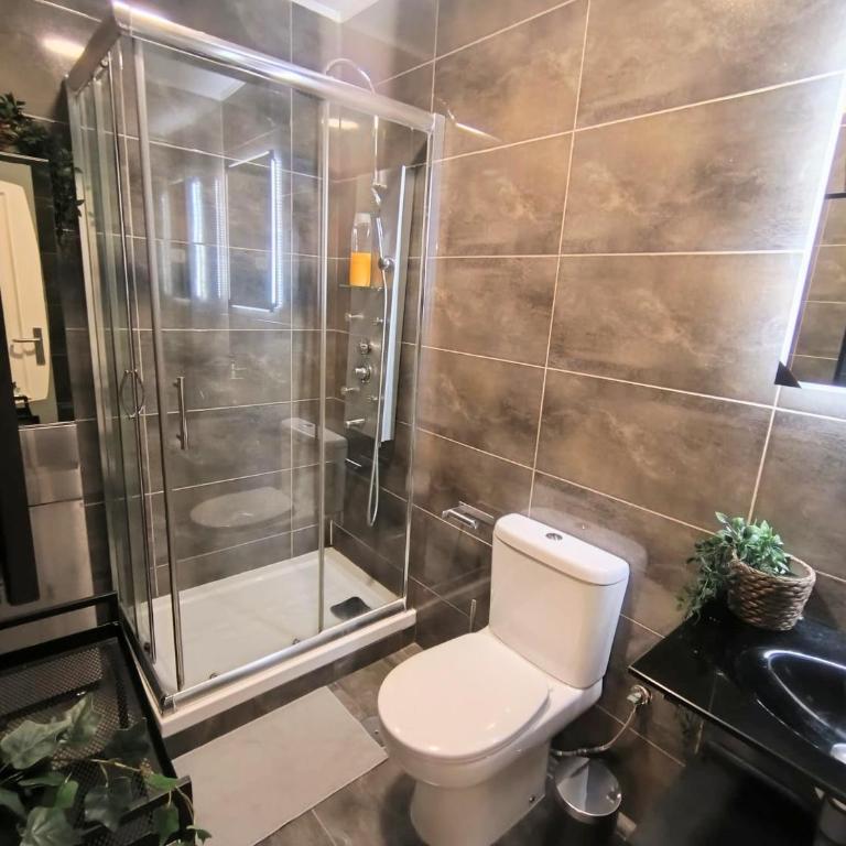 En PLENO CENTRO - Especial para GRUPOS o FAMILIAS - GRAN VÍA - CALLAO - SOL - PLAZA ESPAÑA - Apartamento de 3 dormitorios - 55