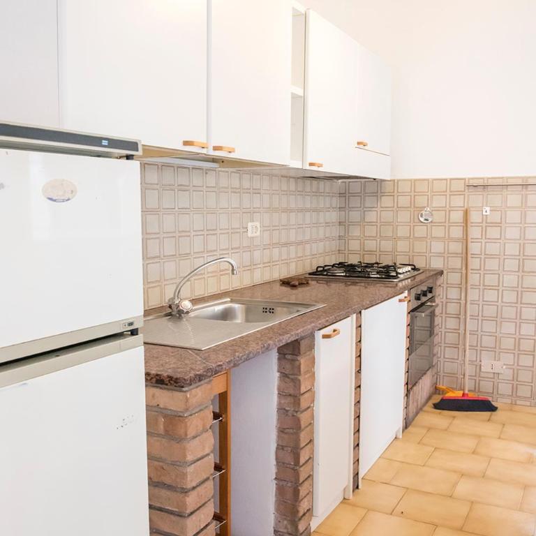 Marcelli, trilocale con portico a 300mt dal mare - M047 - Two-Bedroom Apartment - 10