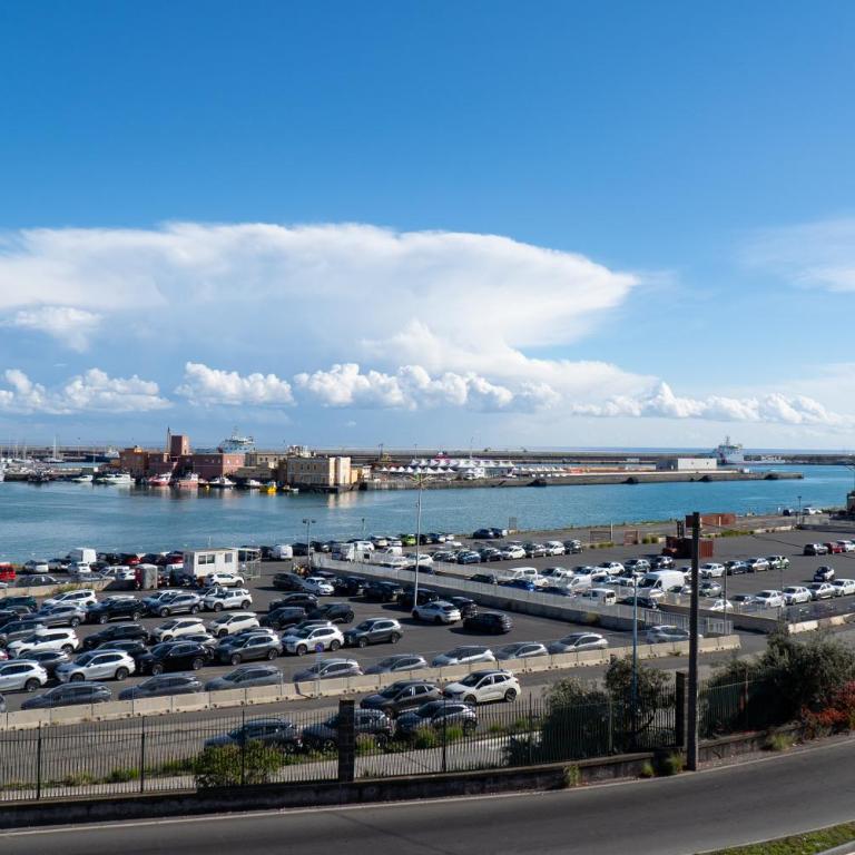 Myth Apartments - Two-Bedroom Apartment with Harbor View - 9