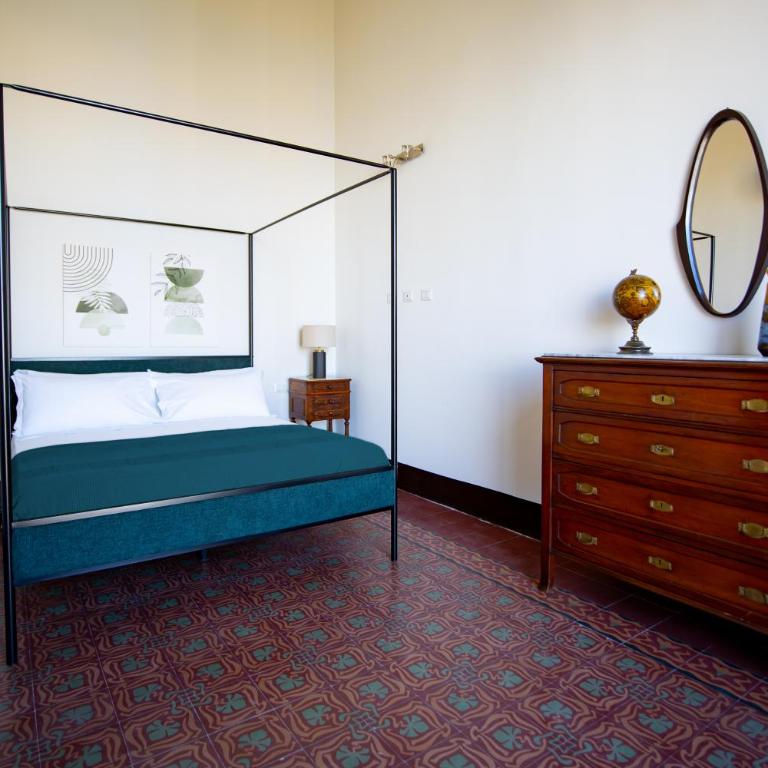 Myth Apartments - Two-Bedroom Apartment with Harbor View - 11