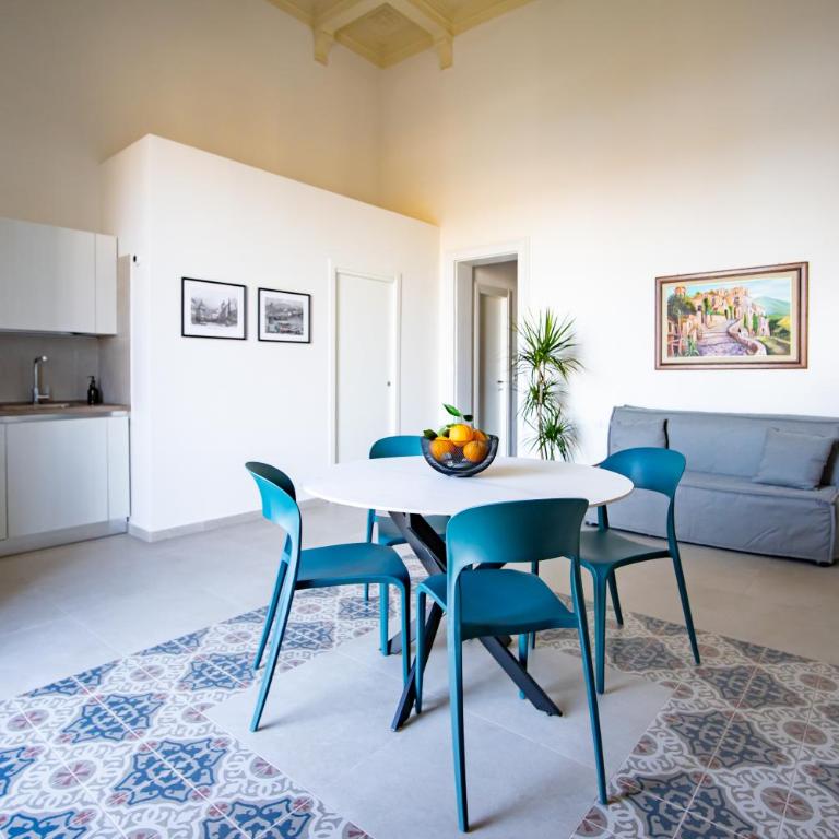 Myth Apartments - Two-Bedroom Apartment with Harbor View - 16