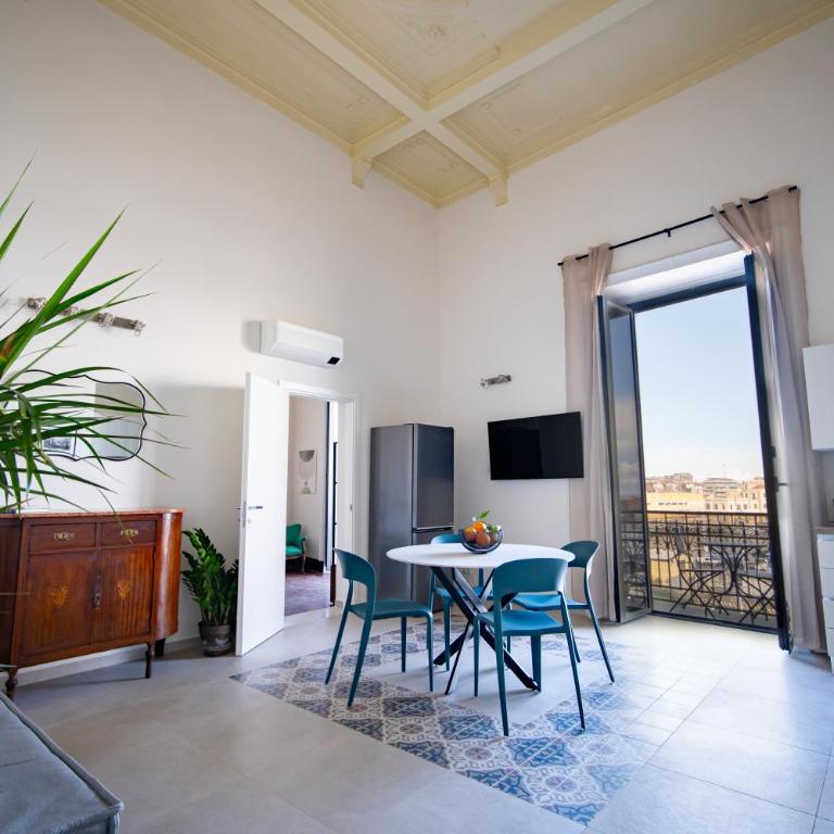Myth Apartments - Two-Bedroom Apartment with Harbor View - 24