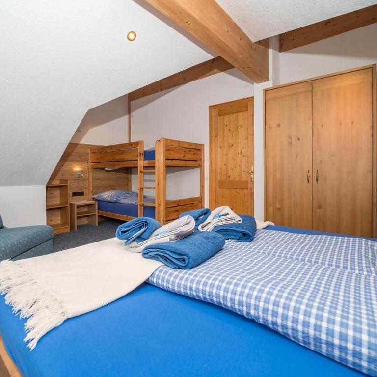 Landhaus Dajana - Apartment mit 3 Schlafzimmern und Dusche - 8
