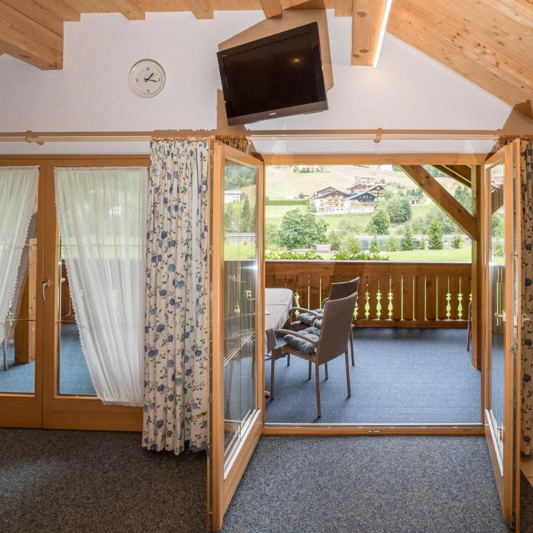 Landhaus Dajana - Apartment mit 3 Schlafzimmern und Dusche - 14