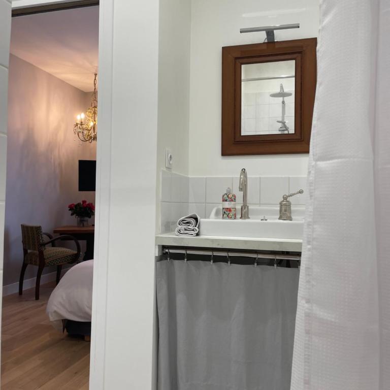 Maison Thalie Chambres d'hôtes 2 chambres doubles 2 SDB - Suite 2 Chambres - 1