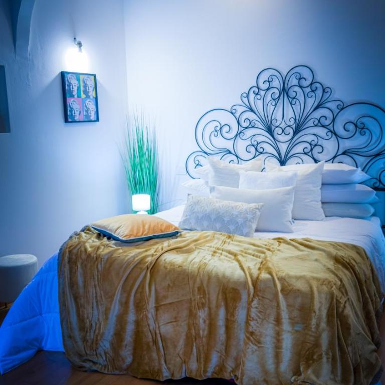 Piazza Erbe 2 Bedrooms - 3 Bathrooms - Two-Bedroom Apartment - 61