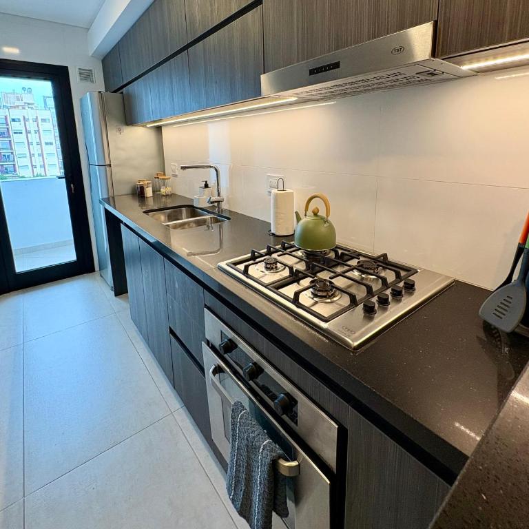 Alsina Paseo Aldrey 2 Dormitorios con Cochera - Three-Bedroom Apartment - 3