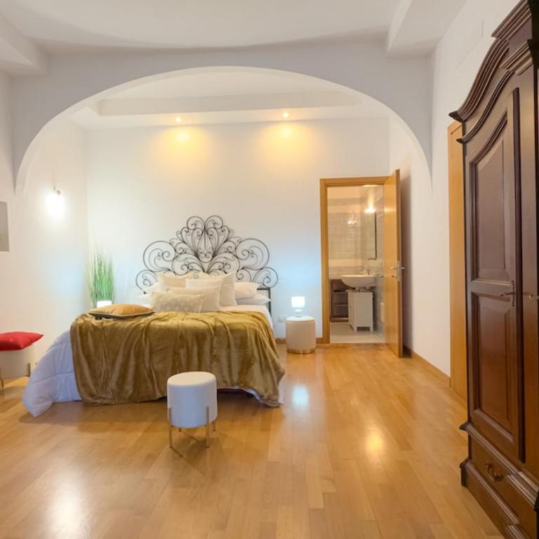 Piazza Erbe 2 Bedrooms - 3 Bathrooms - Two-Bedroom Apartment - 35