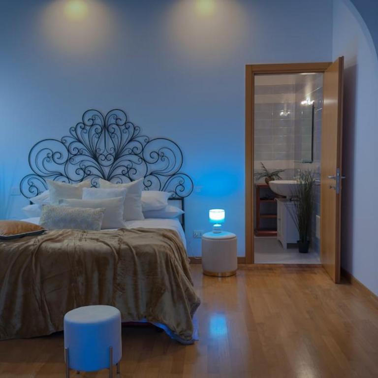 Piazza Erbe 2 Bedrooms - 3 Bathrooms - Two-Bedroom Apartment - 27