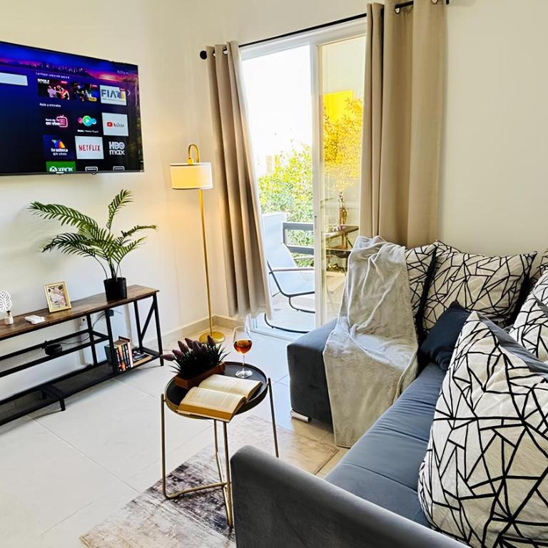 Departamento moderno con alberca ideal para una escapada cómoda - Apartamento de 3 dormitorios - 2