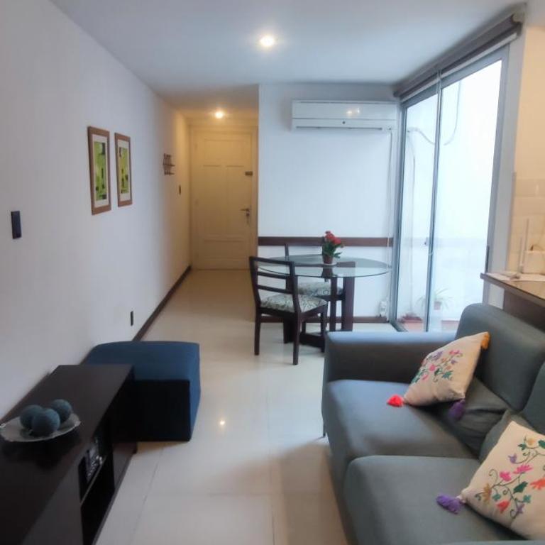 Apartamento tipo casa con gran terraza exclusiva con parrillero a 400 metros de la Rambla de Pocitos - Apartamento de 1 dormitorio - 3