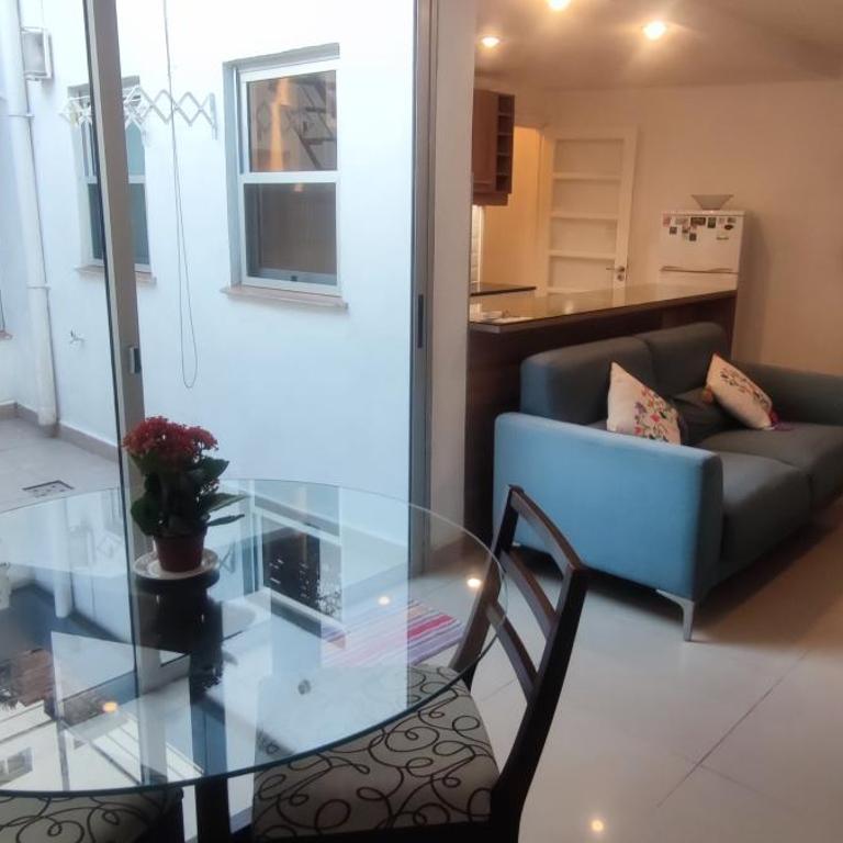 Apartamento tipo casa con gran terraza exclusiva con parrillero a 400 metros de la Rambla de Pocitos - One-Bedroom Apartment - 2