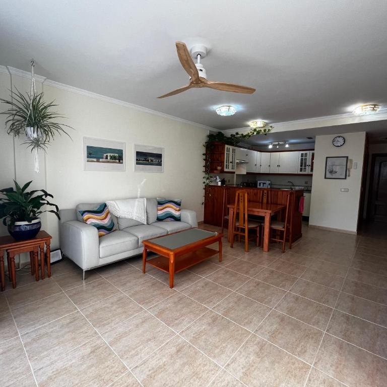 Sandpiper Apartment, Corralejo, Fuerteventura - Apartment - 2