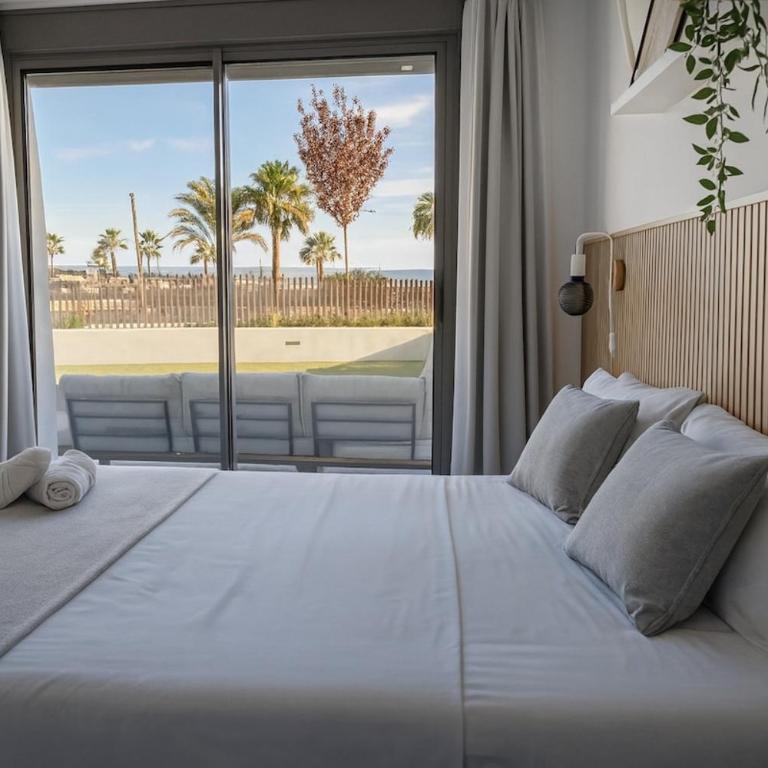 Apartamento frente a la piscina, gran jardín y vistas al mar - Apartamento de 3 dormitorios con vistas - 18