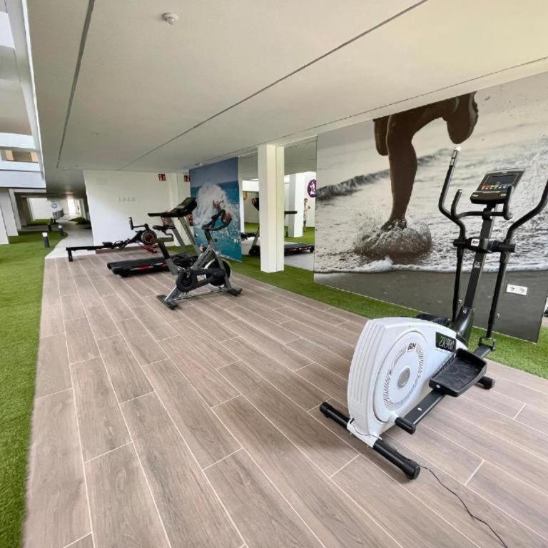 Apartamento frente a la piscina, gran jardín y vistas al mar - Apartamento de 3 dormitorios con vistas - 67