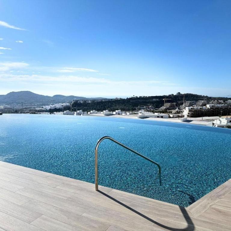 Apartamento frente a la piscina, gran jardín y vistas al mar - Apartamento de 3 dormitorios con vistas - 33