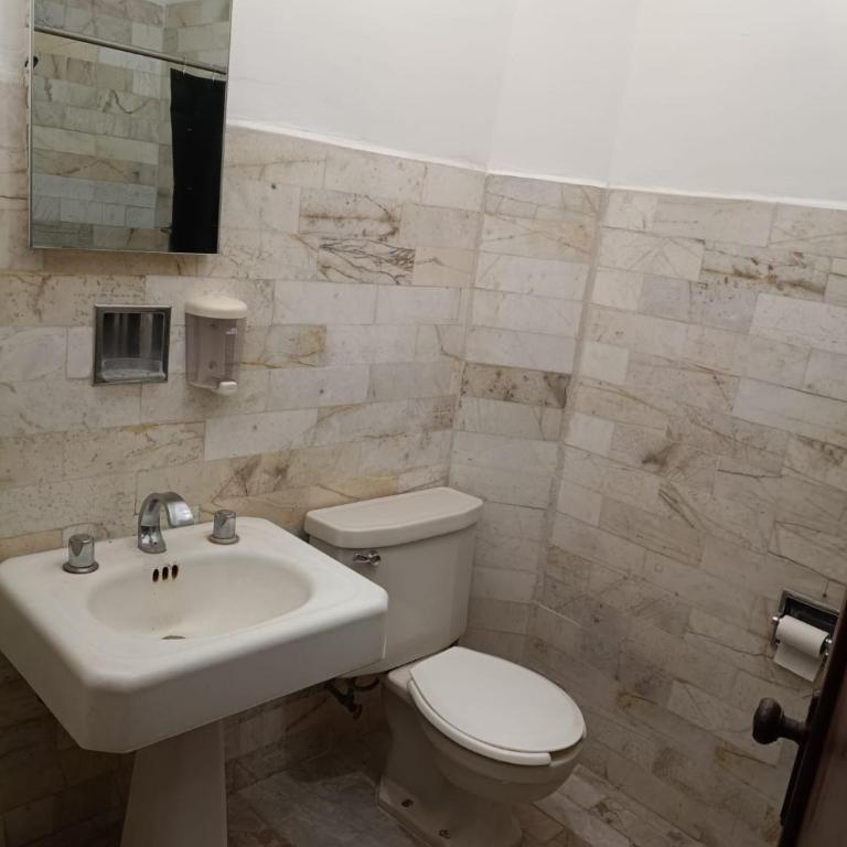 Casa Santy Condesa Suites - Large Single Room - 17