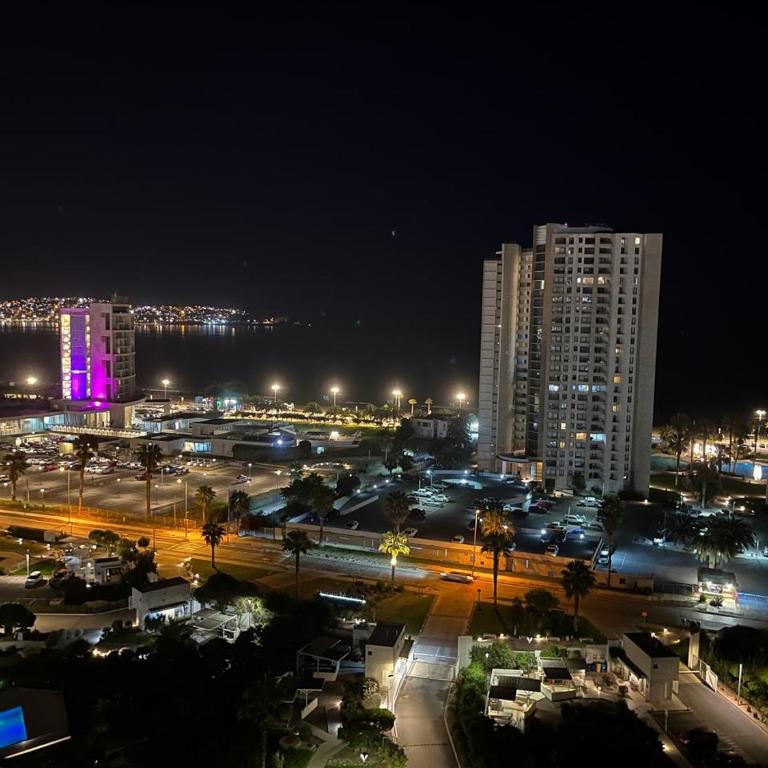 Amplio Departamento con Vista al mar, cerca del casino - Two-Bedroom Apartment with View - 1