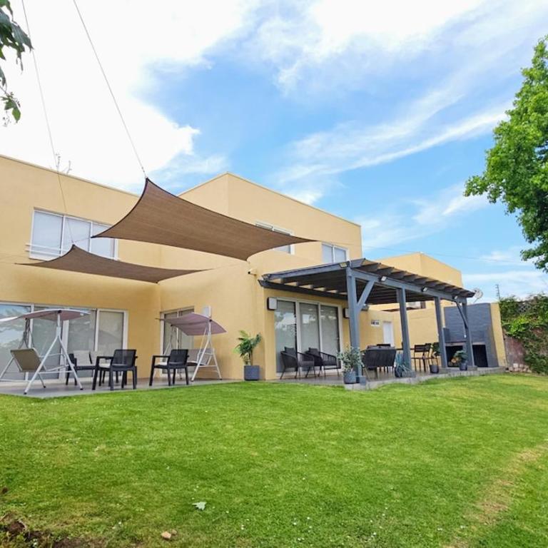 Gran casa ubicada en precordillera - Vacation Home - 13