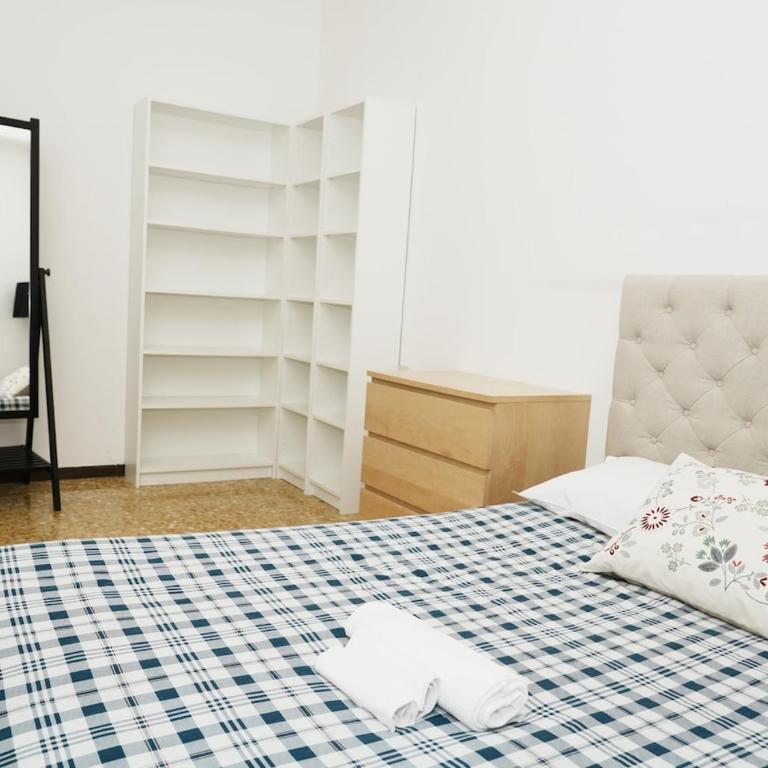 CasaPortaVenezia - 5 min M1 and M3 - Appartamento Standard con 2 Camere da Letto - 5