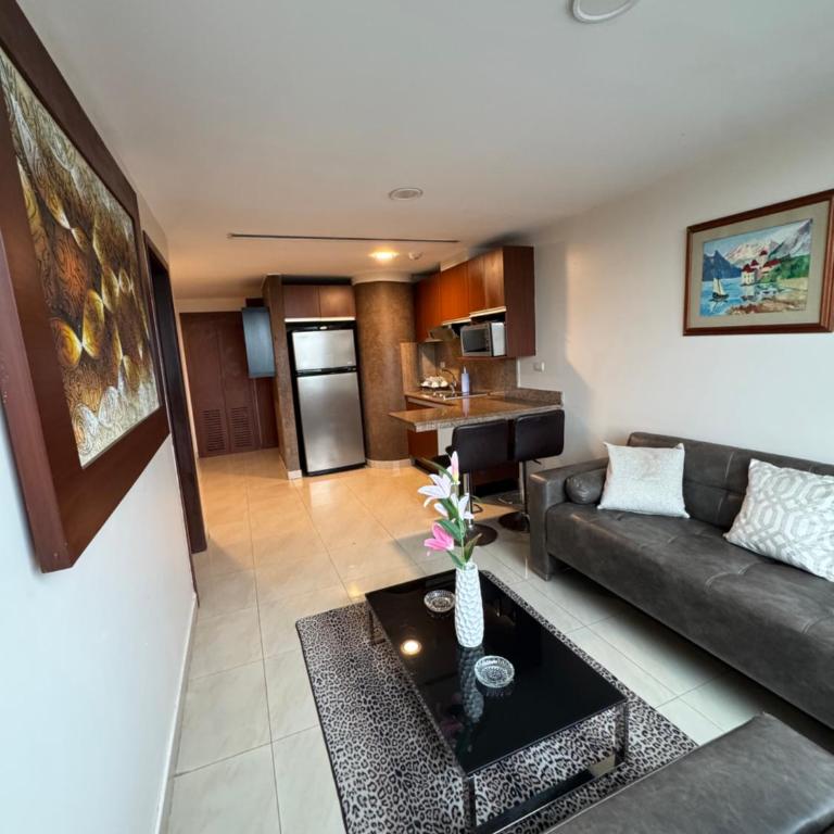 Exclusivo Departamento Samborondón Plaza Piso 2 - One-Bedroom Apartment - 4