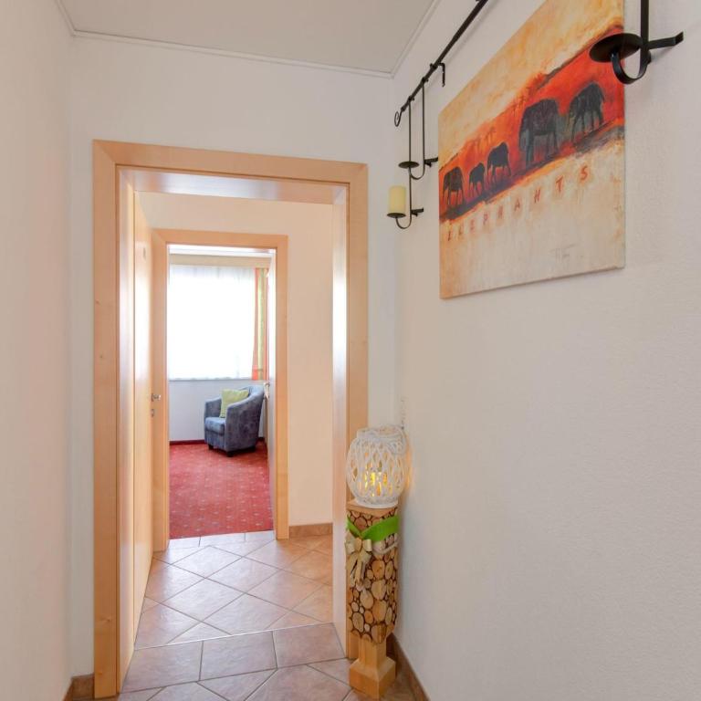 Apartment in Tyrol in an attractive area - Three-Bedroom Apartment - 14