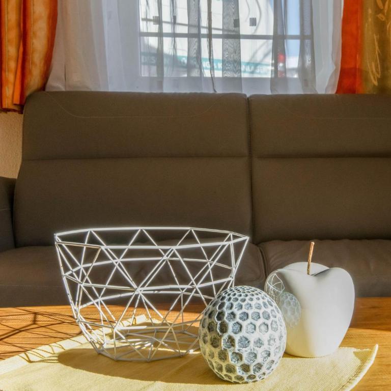 Apartment in Tyrol in an attractive area - Three-Bedroom Apartment - 40