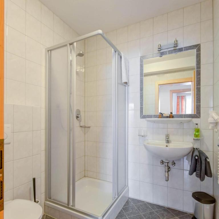 Apartment in Tyrol in an attractive area - Three-Bedroom Apartment - 32