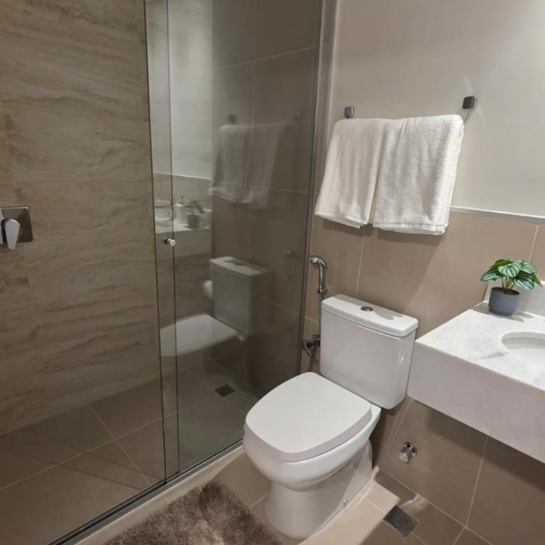 Cómodo y moderno apartamento en las Mercedes - Two-Bedroom Apartment - 5
