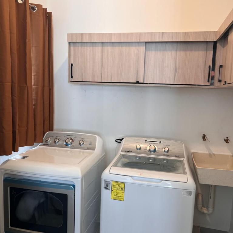 Estancia comoda y agradable a 5min centro Apodaca - Three-Bedroom House - 9