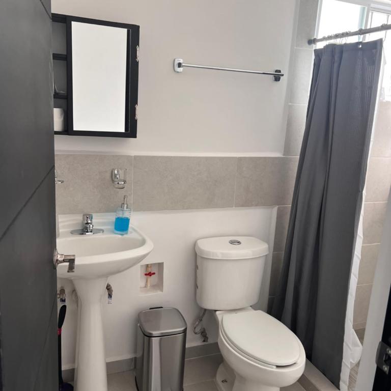 Estancia comoda y agradable a 5min centro Apodaca - Three-Bedroom House - 10
