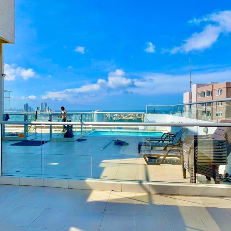 Apartamento en Cartagena cerca al mar - Two-Bedroom Apartment with Partial Ocean View - 3